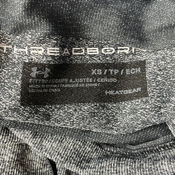 Under Armour X-Small Threadborne Fitted Top Heat Gear Cowl Neck Gray Womens - Picture 8 of 8